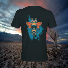 Load image into Gallery viewer, Skull bee - Short sleeved T shirt
